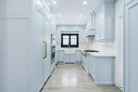 Photo 11 at 512 Simcoe Street N, Central, Oshawa