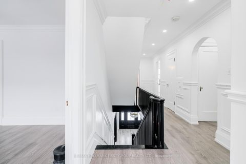 Photo 16 at 512 Simcoe Street N, Central, Oshawa