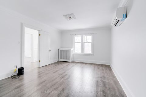 Photo 17 at 512 Simcoe Street N, Central, Oshawa