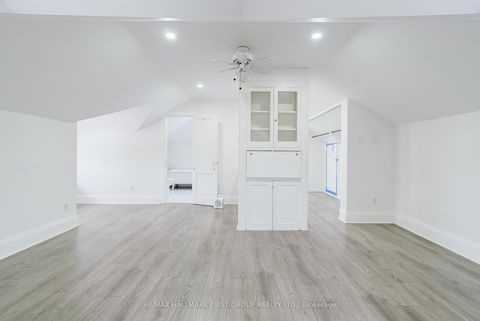 Photo 22 at 512 Simcoe Street N, Central, Oshawa