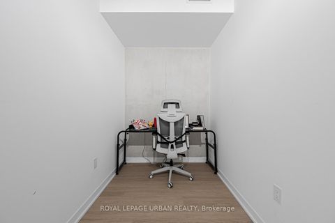 Photo 6 at 521 - 195 McCaul Street, Chinatown, Toronto