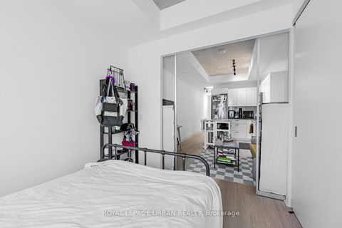 Photo 15 at 521 - 195 McCaul Street, Chinatown, Toronto