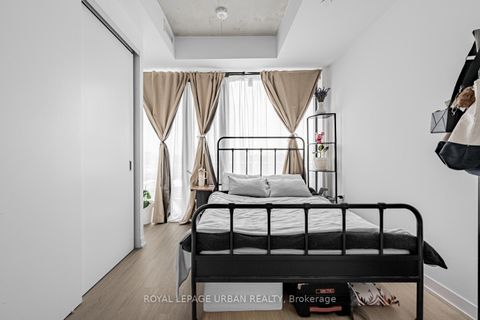 Photo 16 at 521 - 195 McCaul Street, Chinatown, Toronto