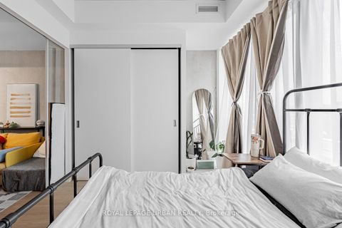 Photo 17 at 521 - 195 McCaul Street, Chinatown, Toronto