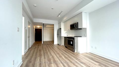 Photo 10 at 722 - 2799 Kingston Road, Cliffcrest, Toronto