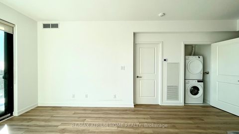 Photo 11 at 722 - 2799 Kingston Road, Cliffcrest, Toronto
