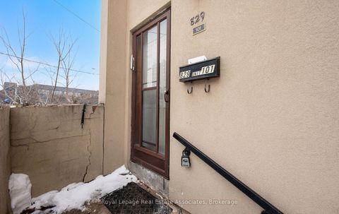 Photo 2 at 101 - 829 Richmond Street W, Niagara, Toronto