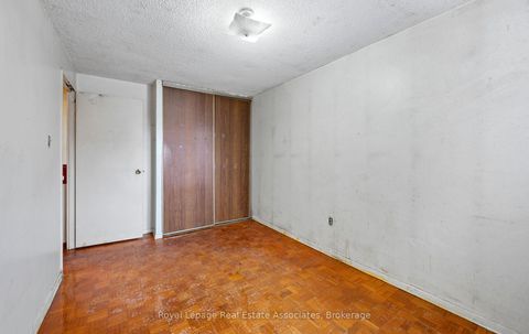 Photo 18 at 101 - 829 Richmond Street W, Niagara, Toronto