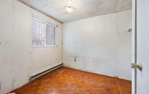 Photo 19 at 101 - 829 Richmond Street W, Niagara, Toronto