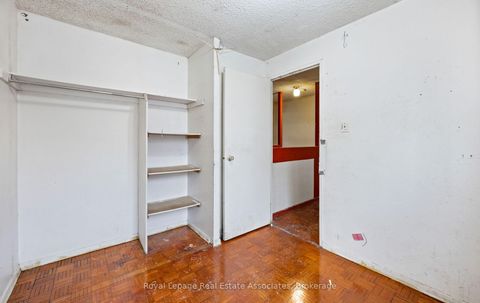 Photo 22 at 101 - 829 Richmond Street W, Niagara, Toronto