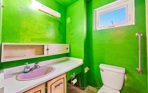 Photo 23 at 101 - 829 Richmond Street W, Niagara, Toronto