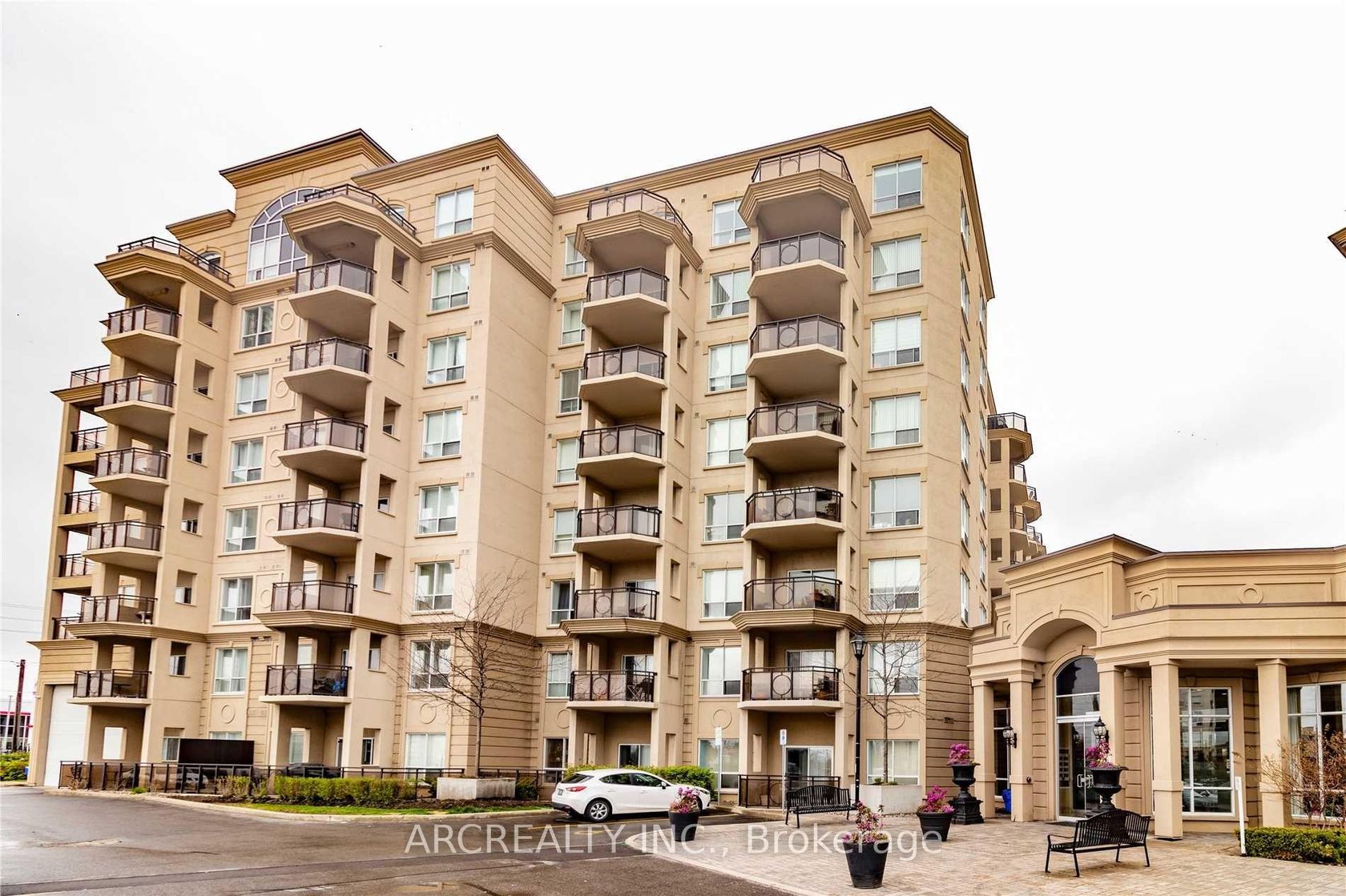 313 - 8 Maison Parc Court, Lakeview Estates, Vaughan photo 1