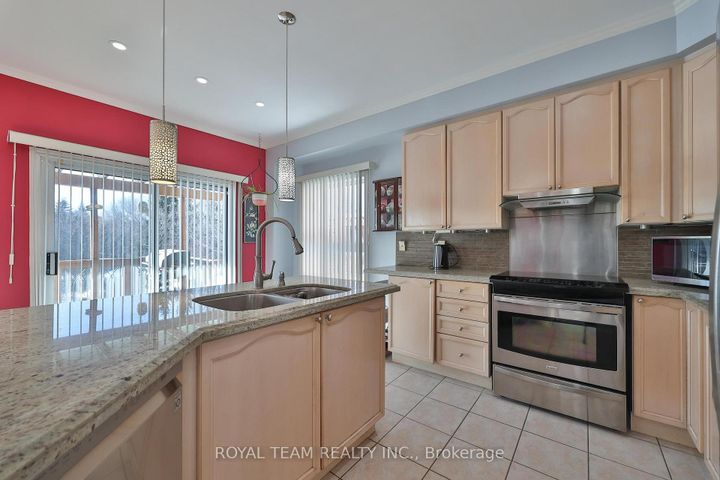 Photo 27 at 2 Sandway Crescent, Maple, Vaughan