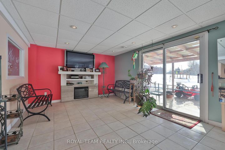 Photo 30 at 2 Sandway Crescent, Maple, Vaughan