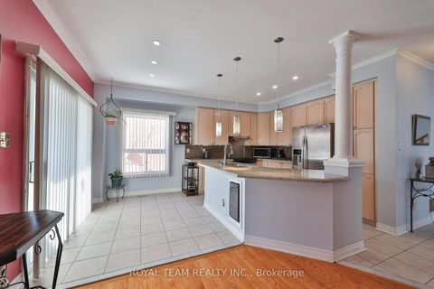 Photo 24 at 2 Sandway Crescent, Maple, Vaughan
