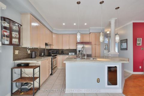 Photo 25 at 2 Sandway Crescent, Maple, Vaughan