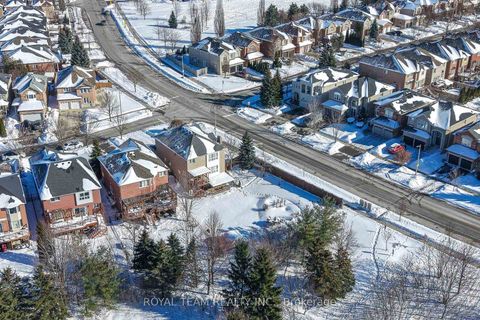 Photo 40 at 2 Sandway Crescent, Maple, Vaughan