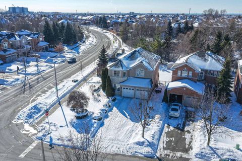 Photo 42 at 2 Sandway Crescent, Maple, Vaughan