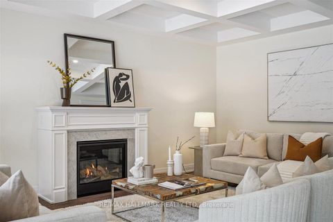 Photo 5 at 21 La Reine Avenue, Oak Ridges, Richmond Hill