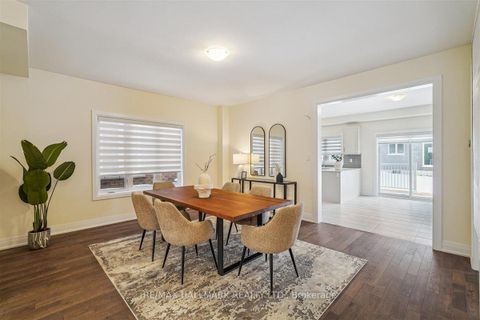 Photo 11 at 21 La Reine Avenue, Oak Ridges, Richmond Hill