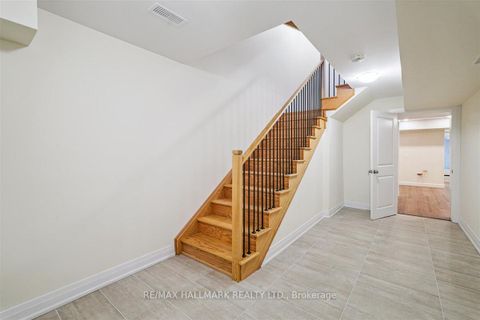 Photo 38 at 21 La Reine Avenue, Oak Ridges, Richmond Hill