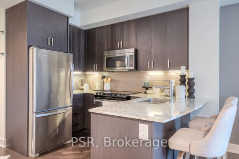 Photo 10 at 306 - 7608 Yonge Street, Yorkhill, Vaughan