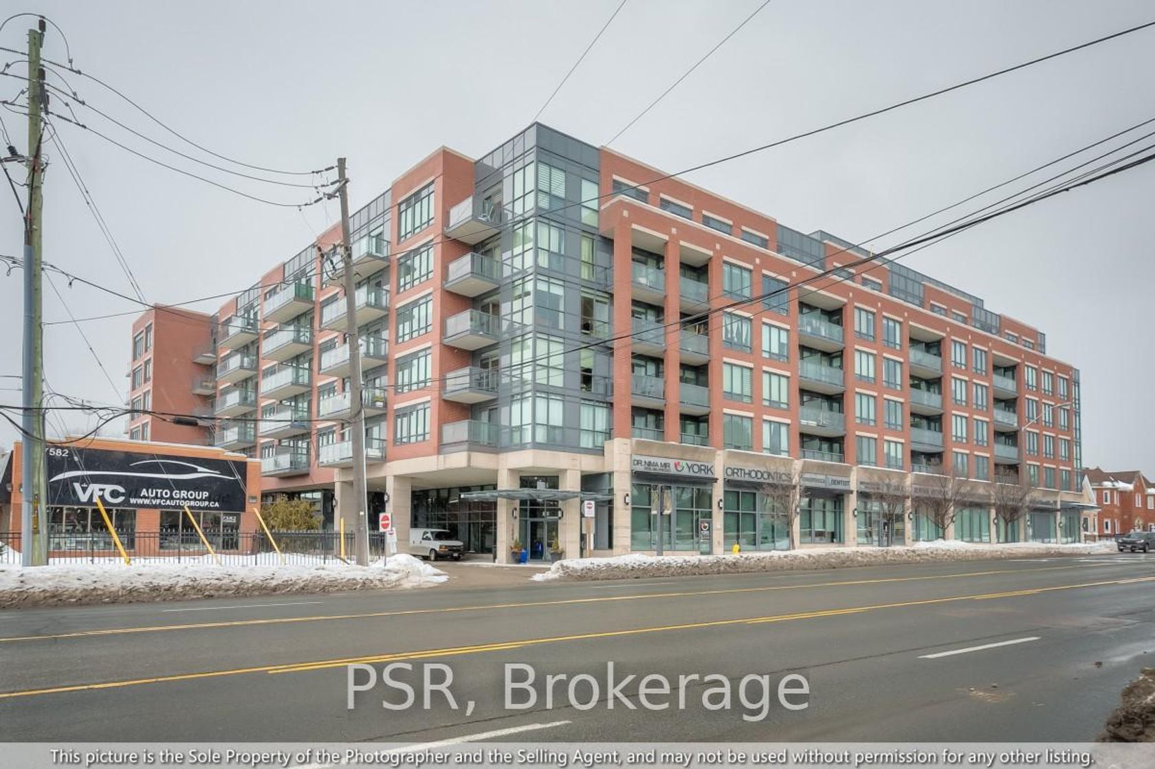 306 - 7608 Yonge Street, Yorkhill, Vaughan photo number 2