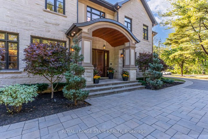 Photo 4 at 126 McGregor Crescent, Ancaster, Hamilton