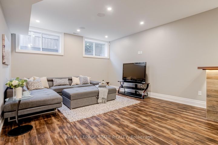 Photo 41 at 126 McGregor Crescent, Ancaster, Hamilton