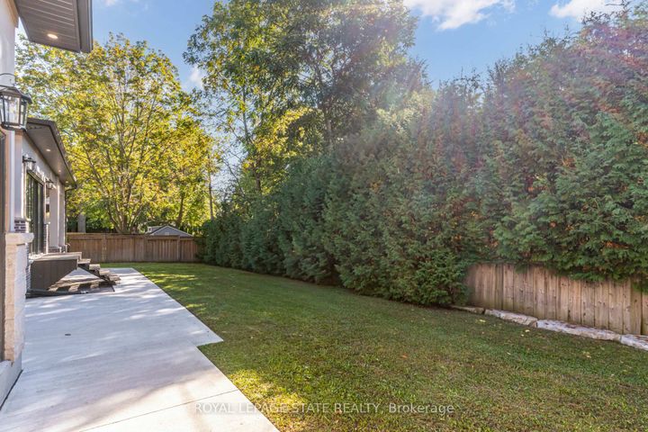Photo 45 at 126 McGregor Crescent, Ancaster, Hamilton