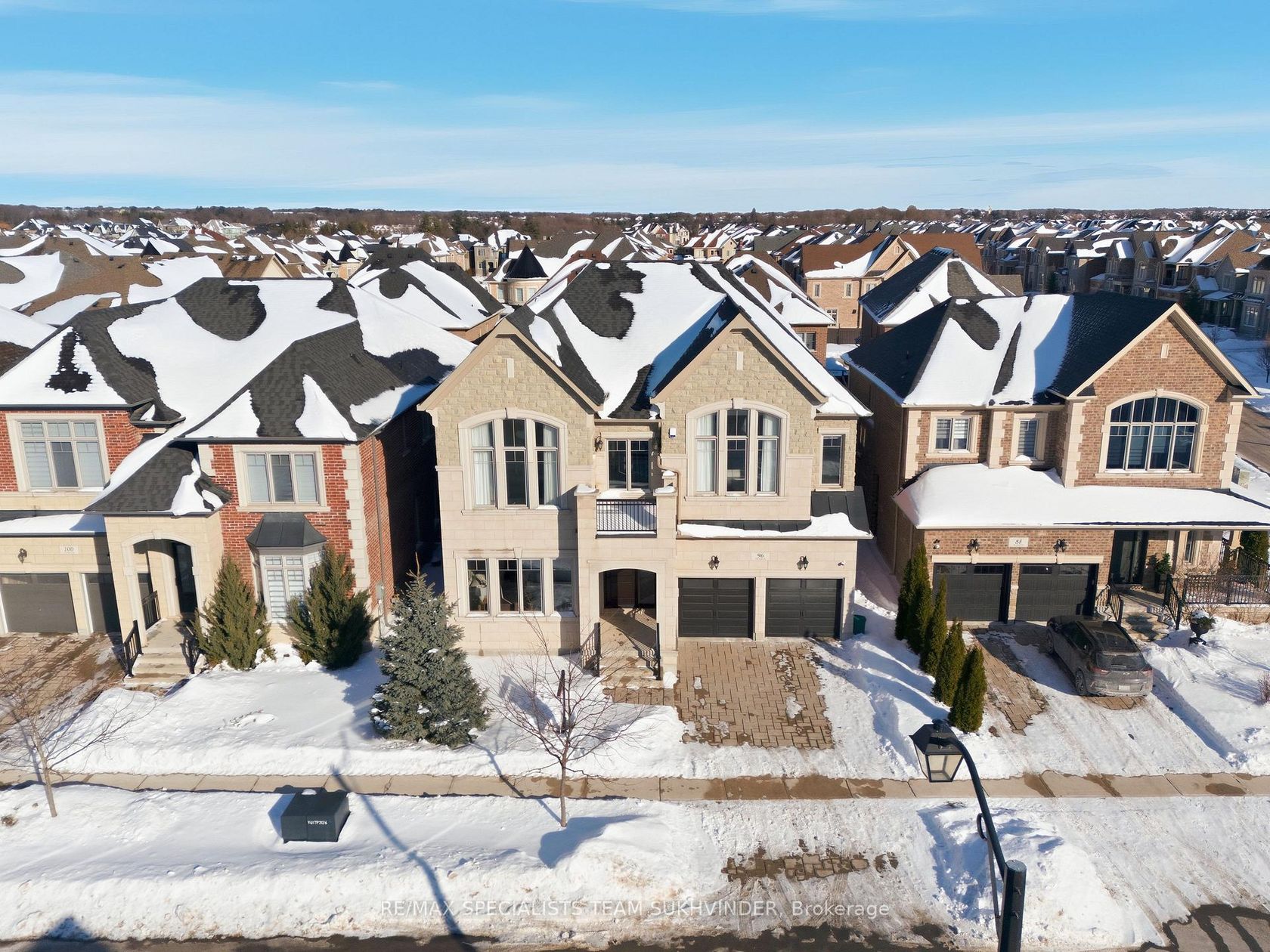 96 Port Royal Avenue, Kleinburg, Vaughan photo number 2