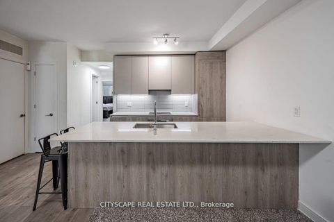 Photo 8 at 1 - 66 Longbranch Avenue, Long Branch, Toronto