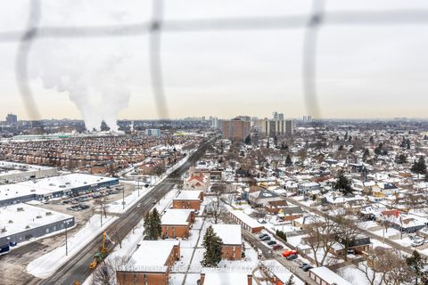 Photo 24 at PH14-2414 - 10 Martha Eaton Way, Amesbury, Toronto