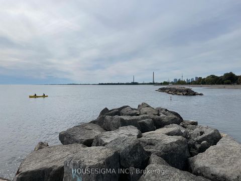 Photo 1 at 256 Woodbine Avenue, The Beaches, Toronto