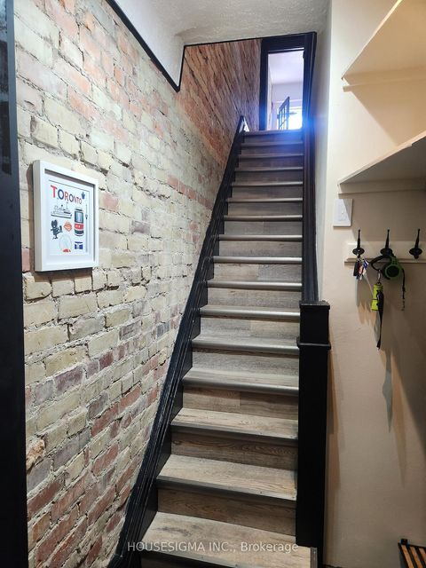 Photo 5 at 256 Woodbine Avenue, The Beaches, Toronto