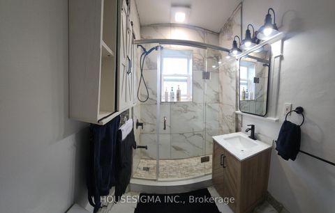 Photo 10 at 256 Woodbine Avenue, The Beaches, Toronto