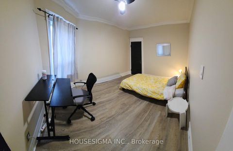 Photo 20 at 256 Woodbine Avenue, The Beaches, Toronto