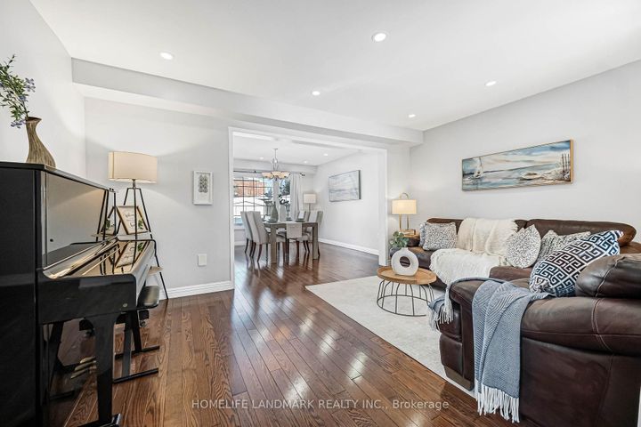 Photo 8 at 5303 Russell View Road, Central Erin Mills, Mississauga