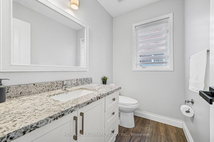 Photo 13 at 5303 Russell View Road, Central Erin Mills, Mississauga