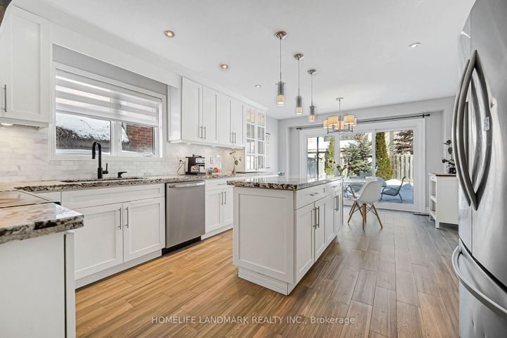 Photo 14 at 5303 Russell View Road, Central Erin Mills, Mississauga