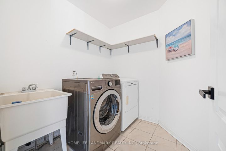 Photo 32 at 5303 Russell View Road, Central Erin Mills, Mississauga