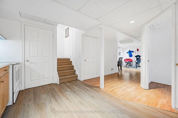 Photo 33 at 5303 Russell View Road, Central Erin Mills, Mississauga