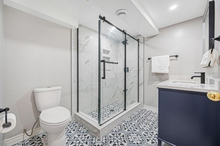 Photo 35 at 5303 Russell View Road, Central Erin Mills, Mississauga