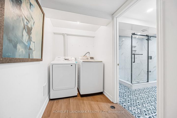 Photo 37 at 5303 Russell View Road, Central Erin Mills, Mississauga