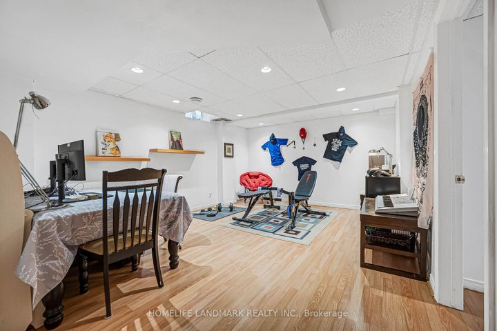 Photo 38 at 5303 Russell View Road, Central Erin Mills, Mississauga