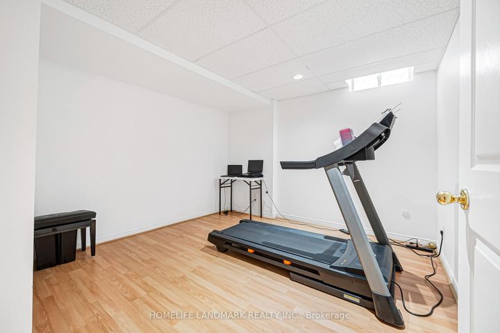 Photo 41 at 5303 Russell View Road, Central Erin Mills, Mississauga