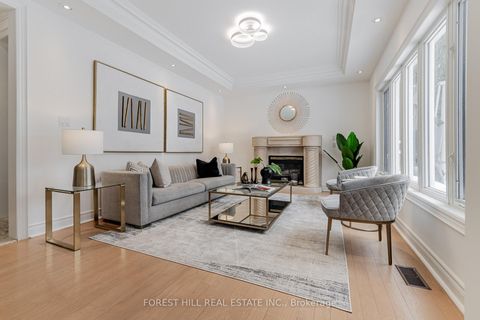 Photo 11 at 16 Northwood Drive, Newtonbrook East, Toronto