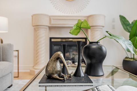 Photo 15 at 16 Northwood Drive, Newtonbrook East, Toronto