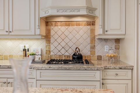 Photo 21 at 16 Northwood Drive, Newtonbrook East, Toronto