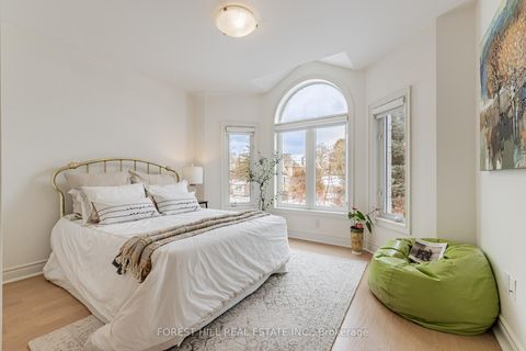 Photo 30 at 16 Northwood Drive, Newtonbrook East, Toronto